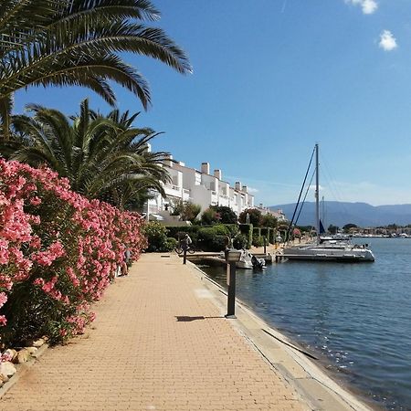 Vue Lagune Et Bateaux A 100M De La Plage Сен-Киприен Екстериор снимка